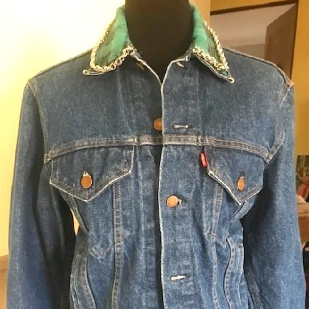 Levis Strauss & Co